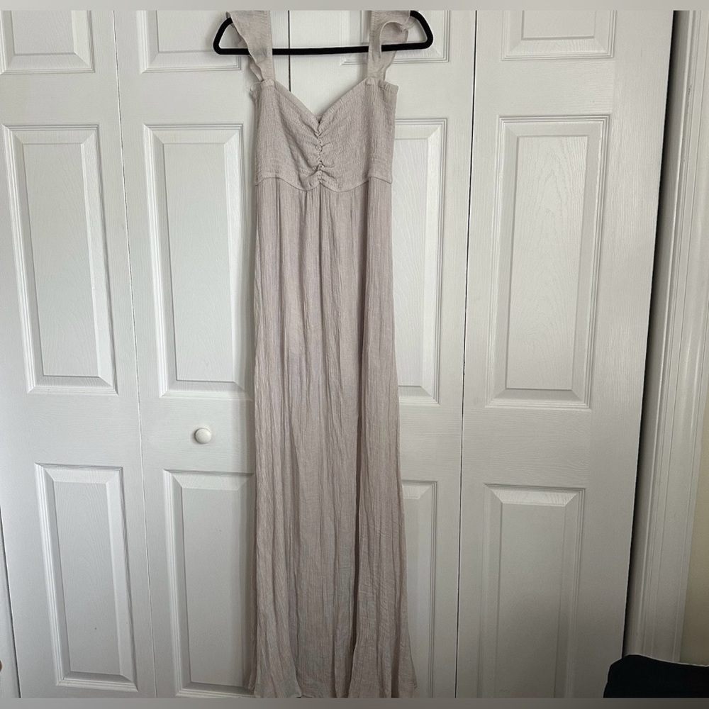 Vici ( Aakaa) Beige Maxi Dress size Small NWT - Picture 3 of 12